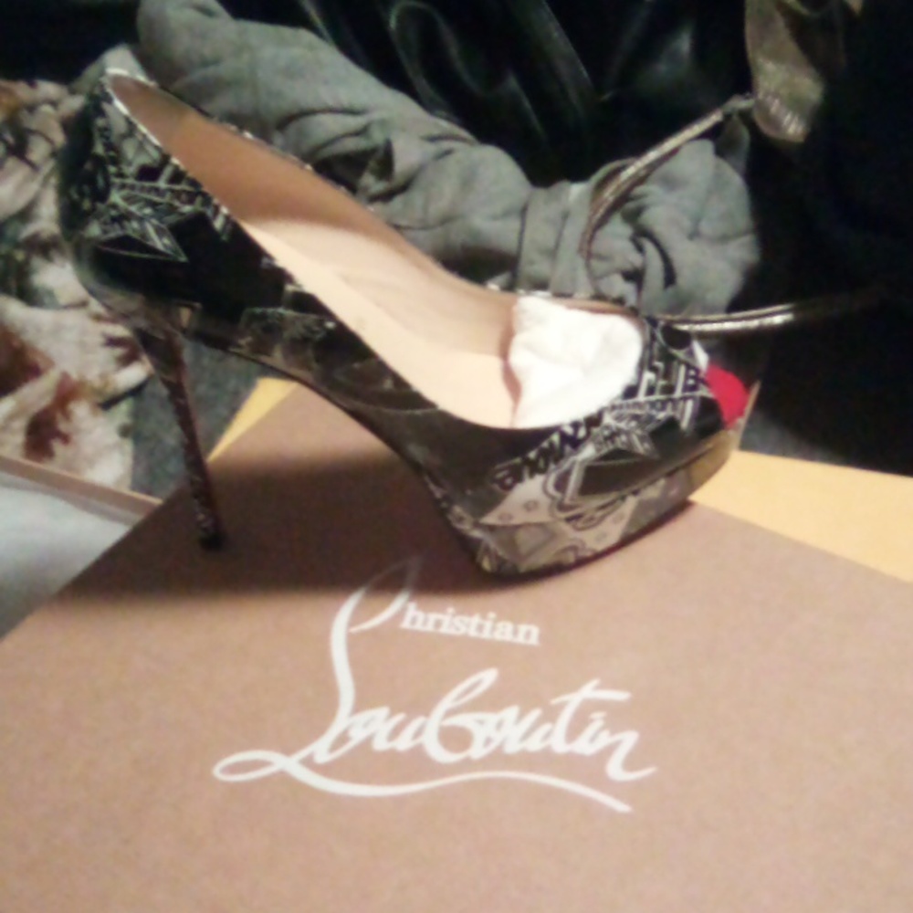 Christian louboutins brand new stilettos